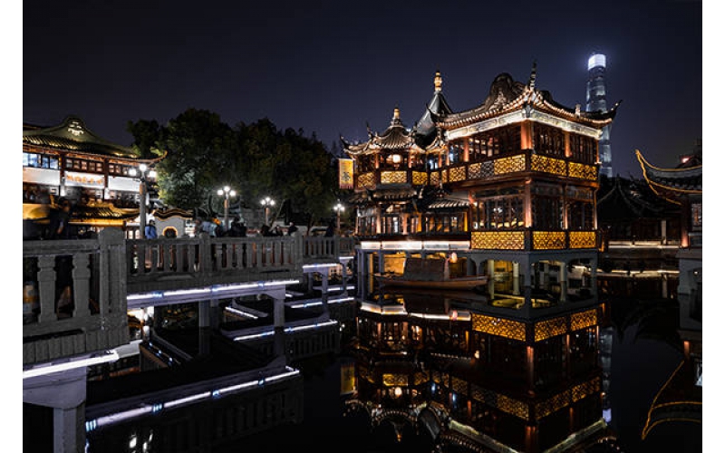 城市廣場(chǎng)夜景亮化工程怎么做？這篇文章不要錯(cuò)過(guò)